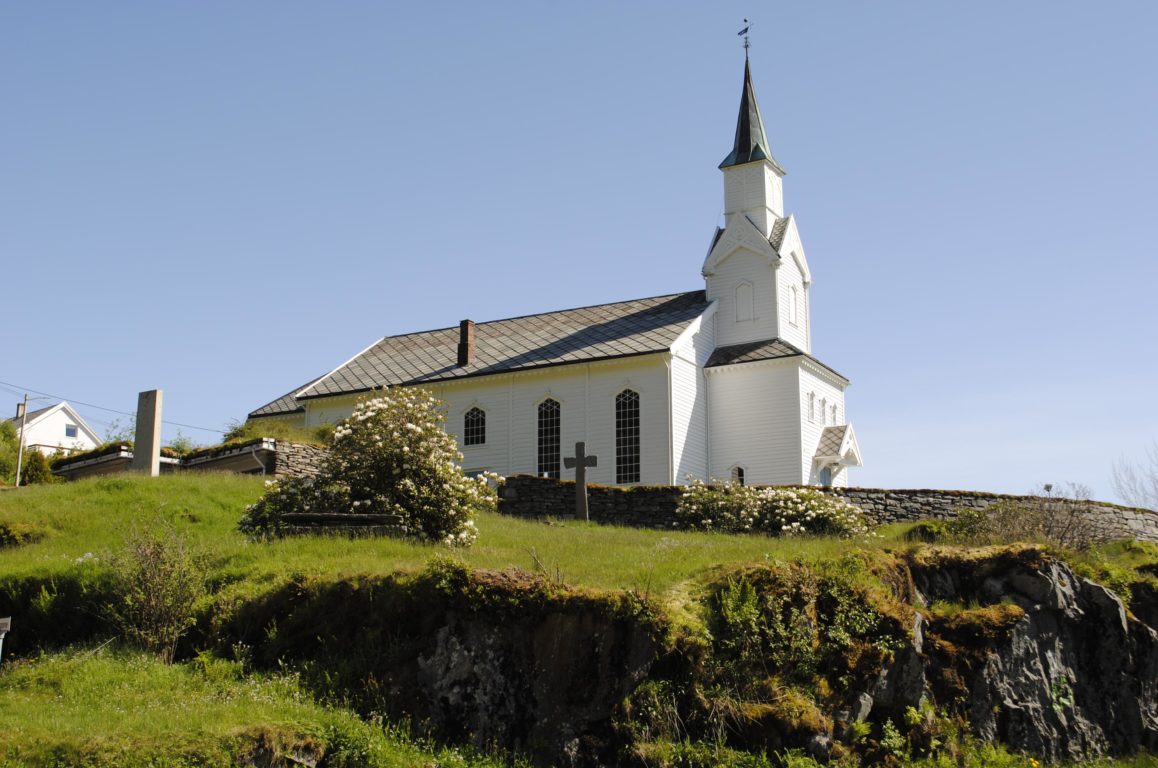 Eivindvik kyrkje. Foto